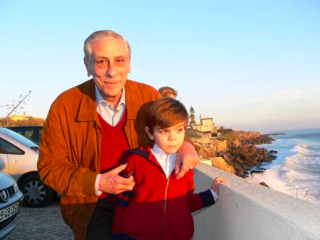 Persona — Daniela, digital-native caregiver